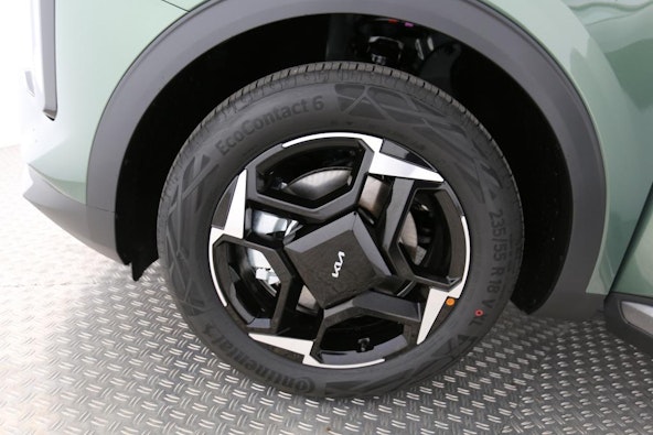 Vehicle image 6 Vehicle image 6