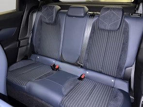 Vehicle image DS AUTOMOBILES 3 Crossback 1.2 Hybrid Jules Verne