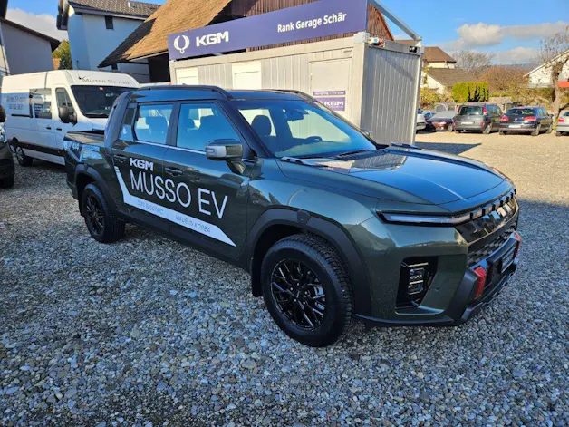 KGM Musso EV Bronze