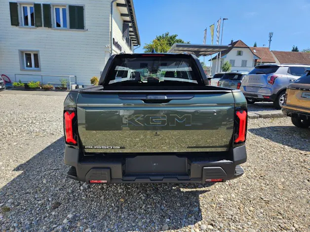 KGM Musso EV Bronze