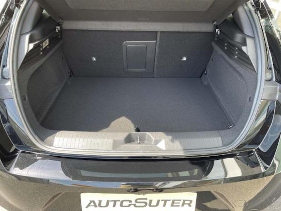 Vehicle image 4 Vehicle image 4