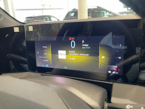 First vehicle image
