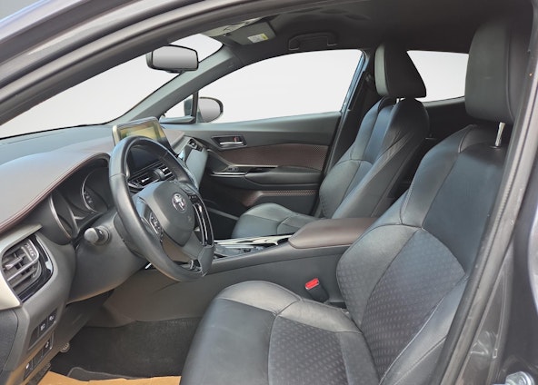 Vehicle image 8 Vehicle image 8