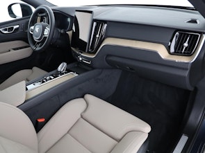 image du véhicule VOLVO XC60 2.0 B5 MH Ultra Dark AWD