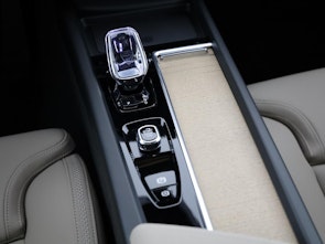 image du véhicule VOLVO XC60 2.0 B5 MH Ultra Dark AWD