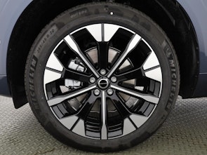 image du véhicule VOLVO XC60 2.0 B5 MH Ultra Dark AWD