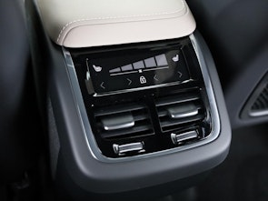 image du véhicule VOLVO XC60 2.0 B5 MH Ultra Dark AWD