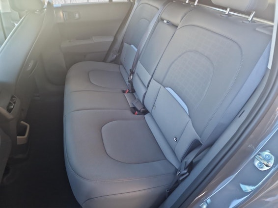 Vehicle image 27 Vehicle image 27