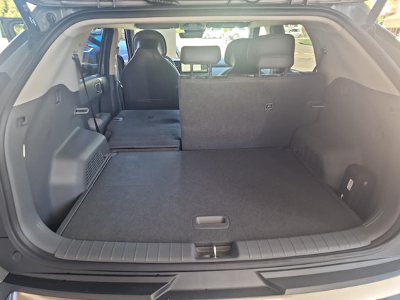 Vehicle image 28 Vehicle image 28