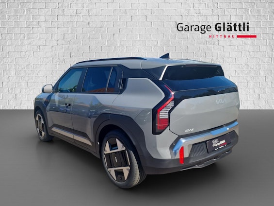 Vehicle image 14 Vehicle image 14