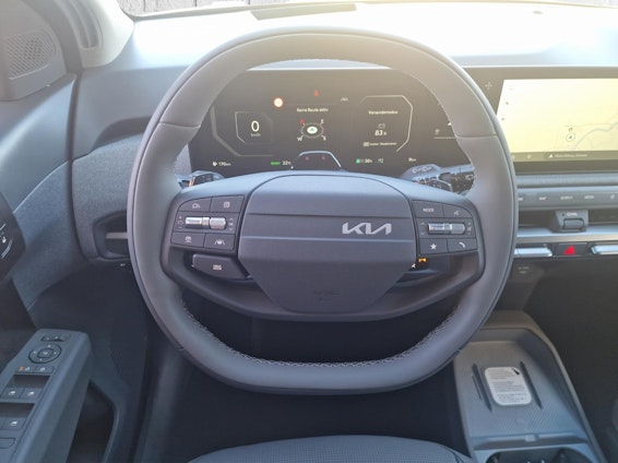 Vehicle image 10 Vehicle image 10