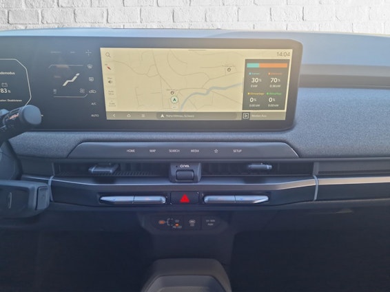 Vehicle image 24 Vehicle image 24