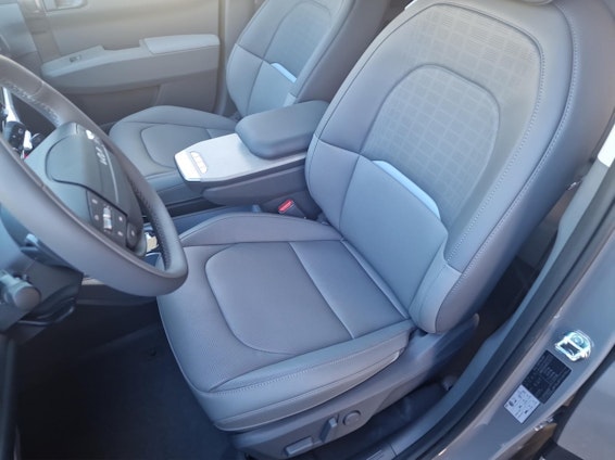 Vehicle image 26 Vehicle image 26