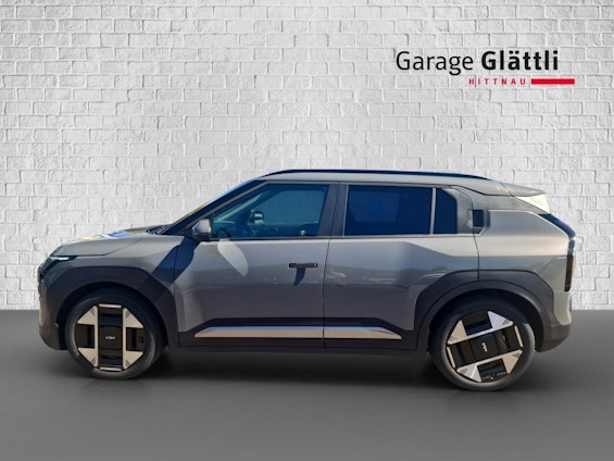 Vehicle image 13 Vehicle image 13