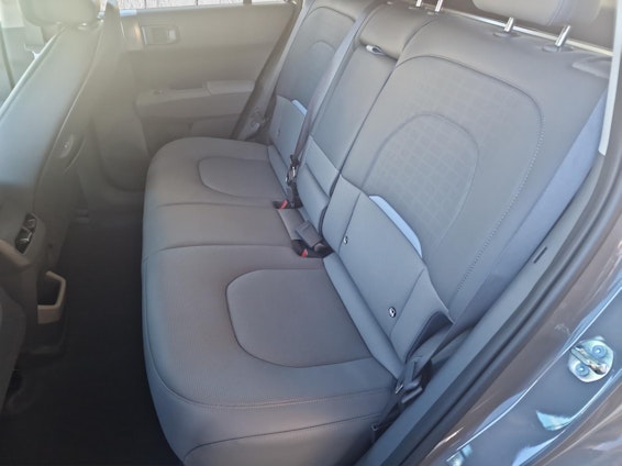 Vehicle image 7 Vehicle image 7