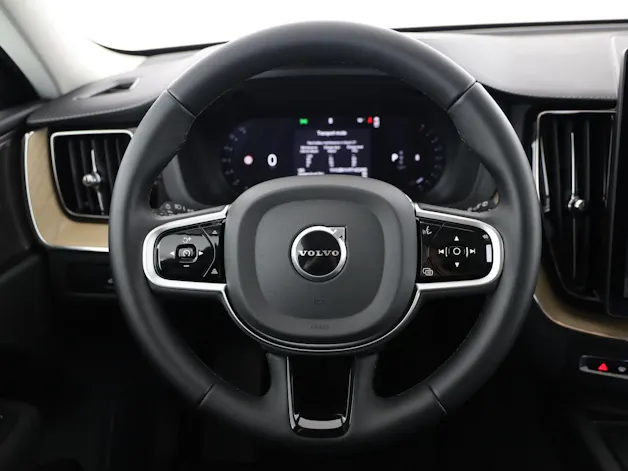 Volvo XC60 2.0 B5 MH Ultra Dark AWD