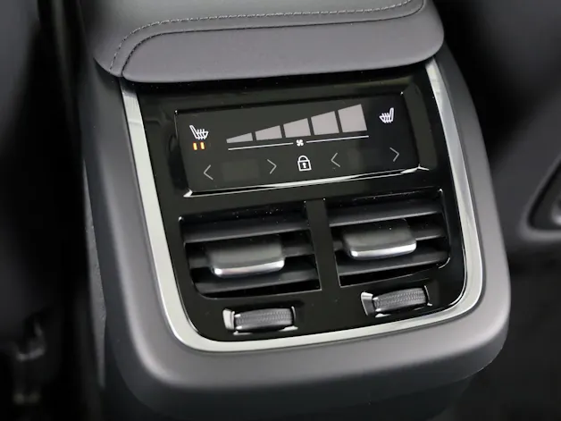 Volvo XC60 2.0 B5 MH Ultra Dark AWD