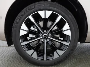 Volvo XC60 2.0 B5 MH Ultra Dark AWD