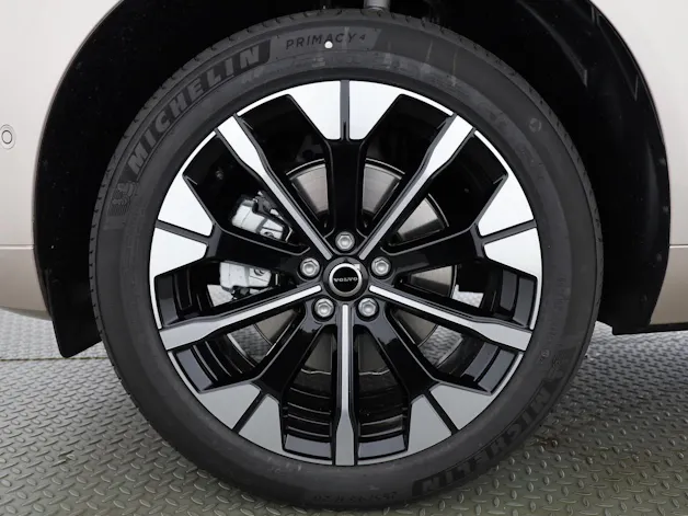 Volvo XC60 2.0 B5 MH Ultra Dark AWD