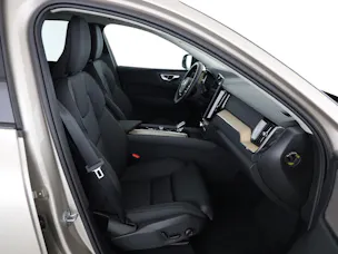 Volvo XC60 2.0 B5 MH Ultra Dark AWD