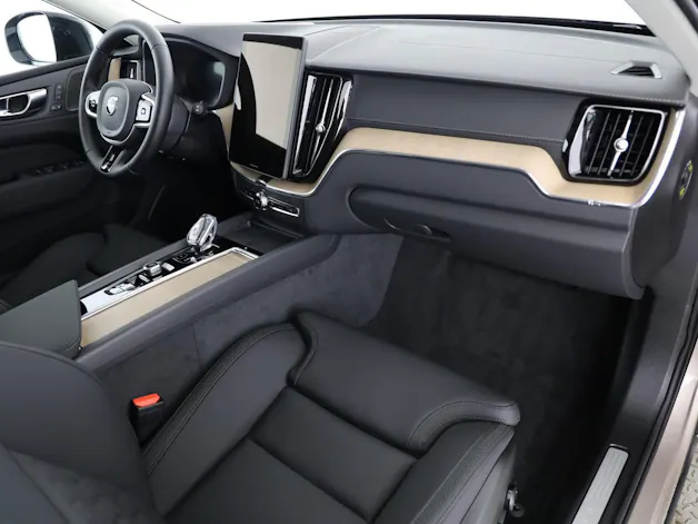 Volvo XC60 2.0 B5 MH Ultra Dark AWD