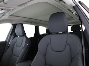 image du véhicule VOLVO XC60 2.0 B5 MH Ultra Dark AWD