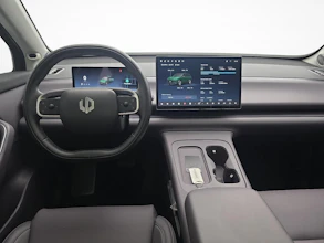 https://vehicle.imgix.net/3995086/f46c095b-5a8f-475c-b7a8-f6e1d2ee8849.jpg