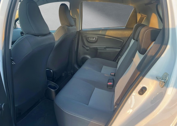 Vehicle image 8 Vehicle image 8