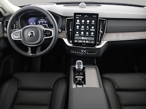 Vehicle image VOLVO XC90 2.0 B5 MH Ultra Dark AWD