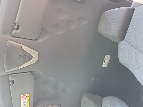 Vehicle image 19 Vehicle image 19