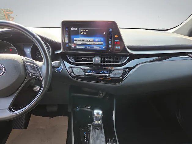 Toyota C-HR 1.8 VVTi HSD Trend