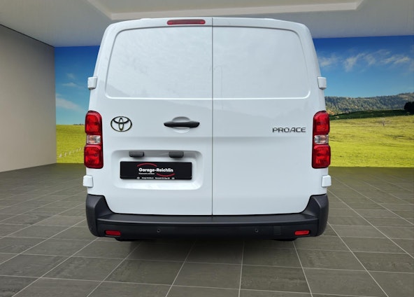 Vehicle image 3 Vehicle image 3