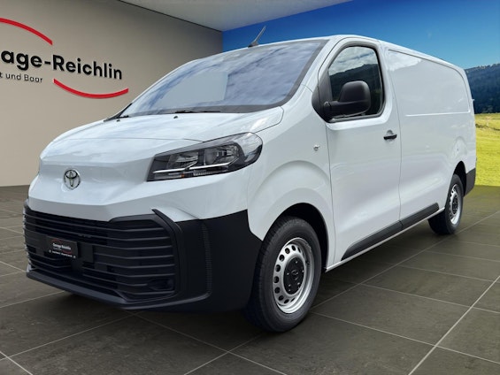 First vehicle image
