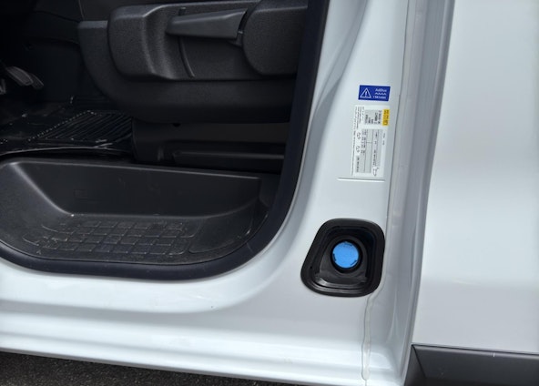 Vehicle image 17 Vehicle image 17