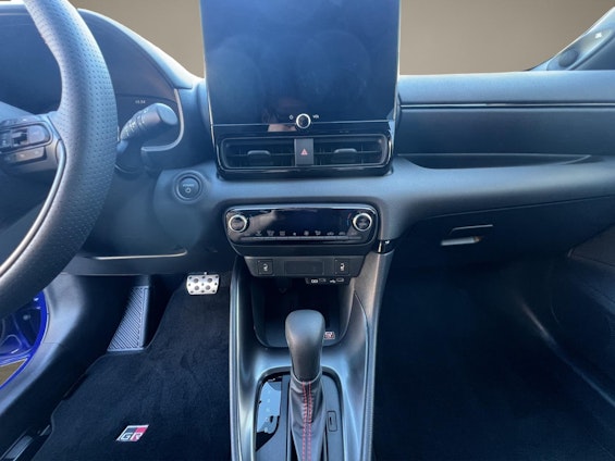 Vehicle image 12 Vehicle image 12