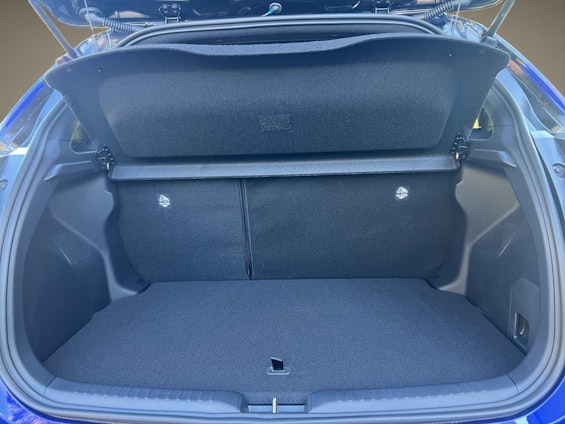 Vehicle image 18 Vehicle image 18