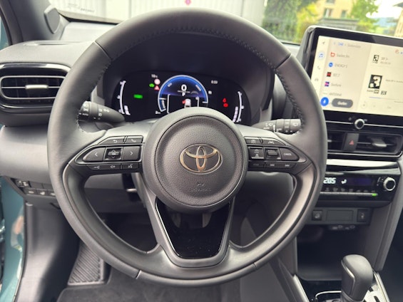 Vehicle image 11