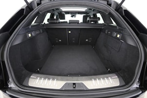 Vehicle image LAND ROVER Range Rover Velar 5.0 V8 SVA-Dynamic Edition