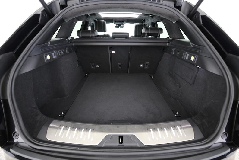 Vehicle image LAND ROVER RANGE ROVER VELAR