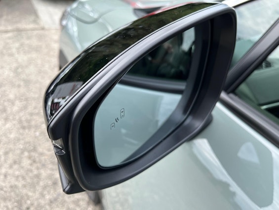 Vehicle image 18 Vehicle image 18