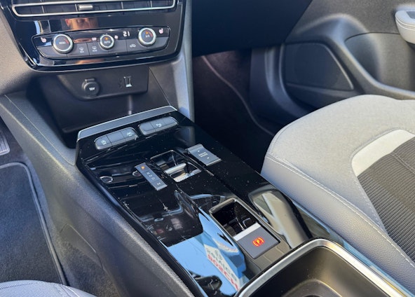 Vehicle image 10 Vehicle image 10