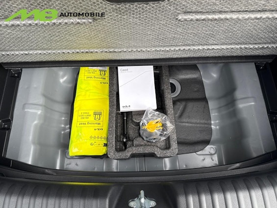 Vehicle image 7 Vehicle image 7