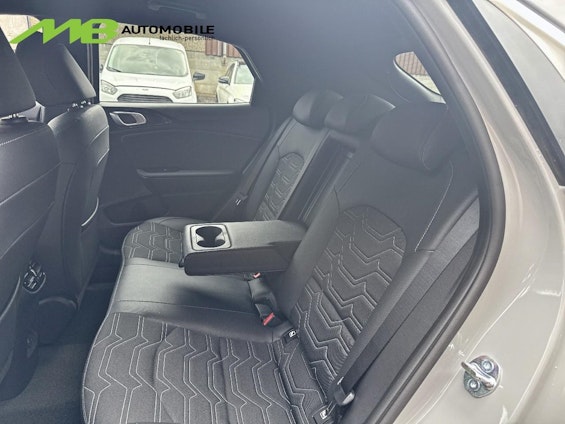 Vehicle image 10 Vehicle image 10