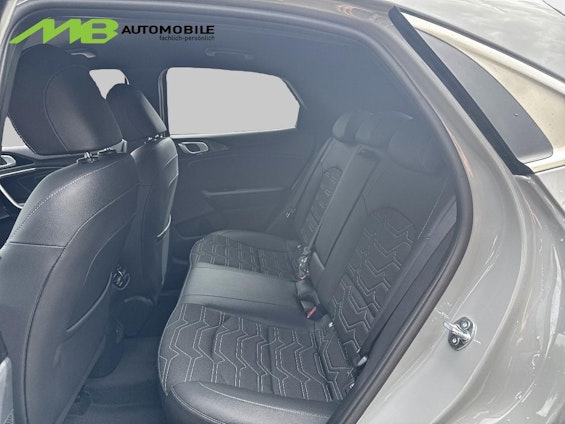 Vehicle image 11 Vehicle image 11