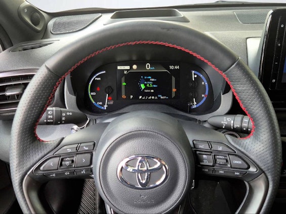 Vehicle image 9 Vehicle image 9