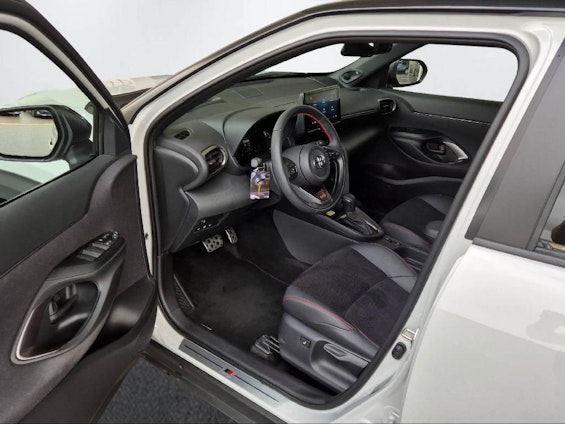 Vehicle image 5 Vehicle image 5