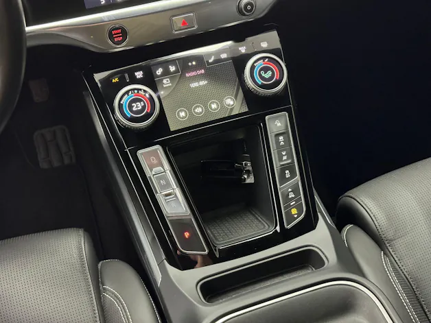 Jaguar I-Pace EV400 HSE AWD