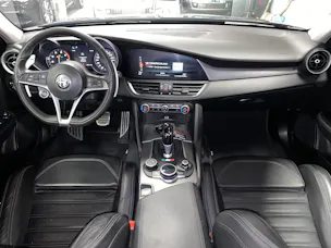 Alfa Romeo Giulia 2.0 MA 280 AT Q4 Ve