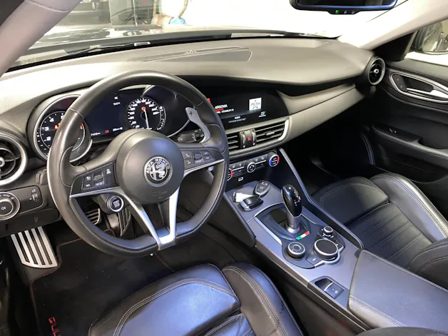 Alfa Romeo Giulia 2.0 MA 280 AT Q4 Ve