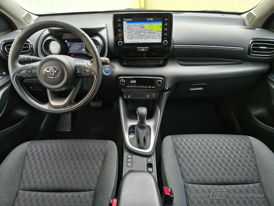Vehicle image 7